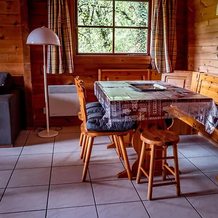 Chalet, Confort, Loisirs Et Piscine 펜션