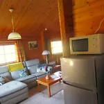 Chalet, Confort, Loisirs Et Piscine