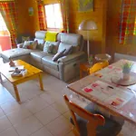Chalet, Confort, Loisirs Et Piscine بيت للعطل *