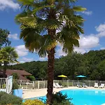 Chalet, Confort, Loisirs Et Piscine بيت للعطل *