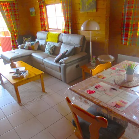 Chalet, Confort, Loisirs Et Piscine Casa de Férias *