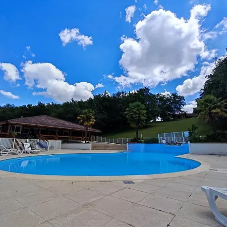 Chalet, Confort, Loisirs Et Piscine Casa de Férias *