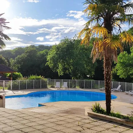 Chalet, Confort, Loisirs Et Piscine *